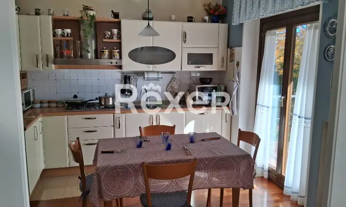 Rexer-Introdacqua-Elegante-villetta-con-giardino-Altro