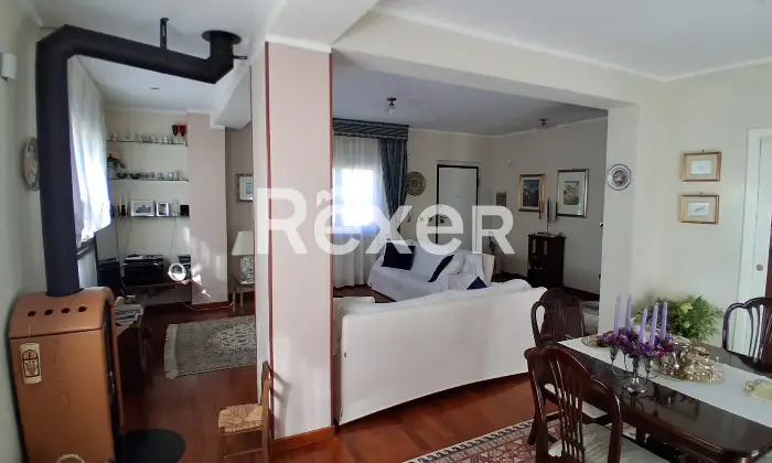 Rexer-Introdacqua-Elegante-villetta-con-giardino-Altro