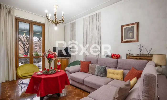 Rexer-Firenze-Puccini-pressi-ampio-quadrivani-con-due-balconi-Altro