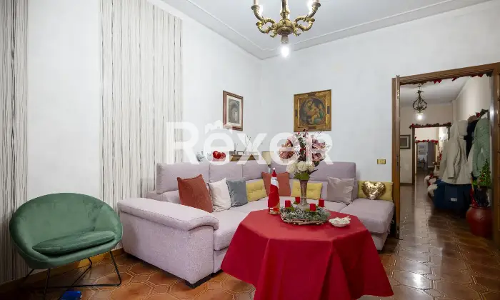 Rexer-Firenze-Puccini-pressi-ampio-quadrivani-con-due-balconi-Altro