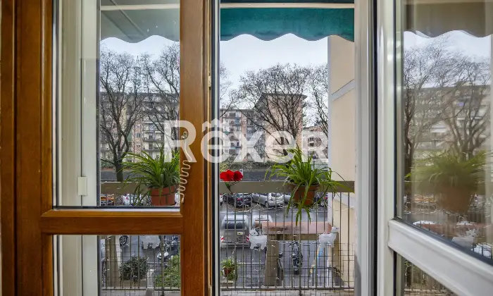 Rexer-Firenze-Puccini-pressi-ampio-quadrivani-con-due-balconi-Altro