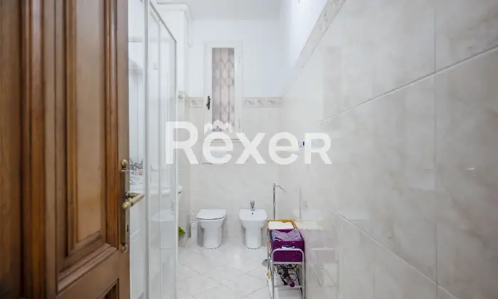 Rexer-Firenze-Puccini-pressi-ampio-quadrivani-con-due-balconi-Altro