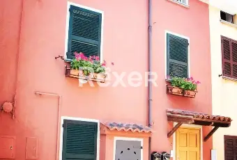 Rexer-Ziano-Piacentino-APPARTAMENTO-AL-PRIMO-E-SECONDO-PIANO-Altro