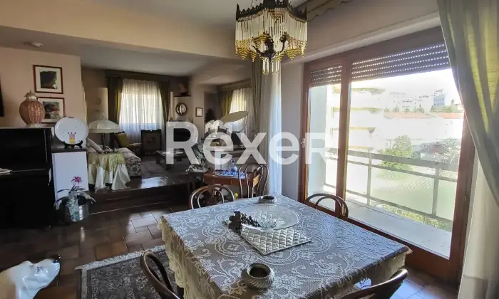 Rexer-Nuoro-Appartamento-Via-Lombardia-angolo-Via-Veneto-sito-al-piano-Soggiorno