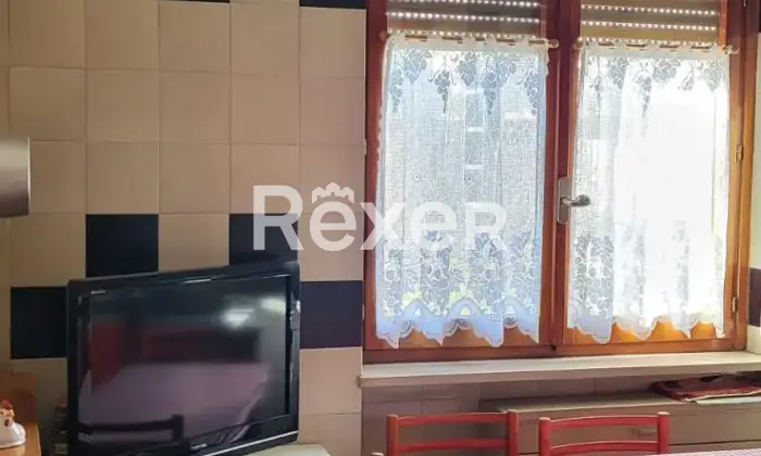 Rexer-Nuoro-Appartamento-Via-Lombardia-angolo-Via-Veneto-sito-al-piano-Cucina