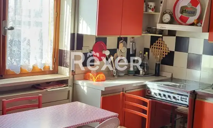Rexer-Nuoro-Appartamento-Via-Lombardia-angolo-Via-Veneto-sito-al-piano-Cucina