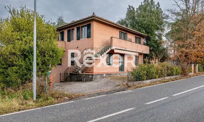 Rexer-siena-Luminoso-quadrilocale-Altro