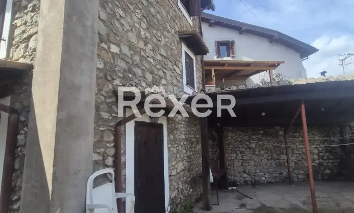 Rexer-Roiate-Immobile-nel-cuore-di-Roiate-affaccio-sulla-piazza-principale-Altro