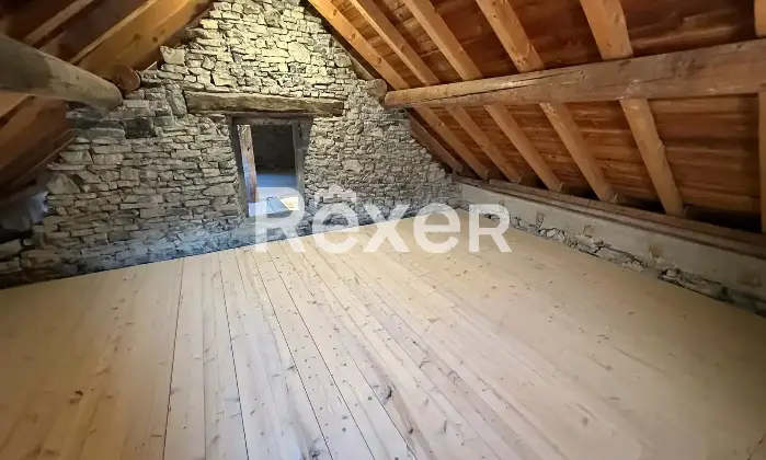 Rexer-Rota-dImagna-Casale-di-mq-Completamente-Ristrutturato-con-Vista-e-Ampio-Terreno-Perfetto-per-BB-o-grande-famiglia-Altro