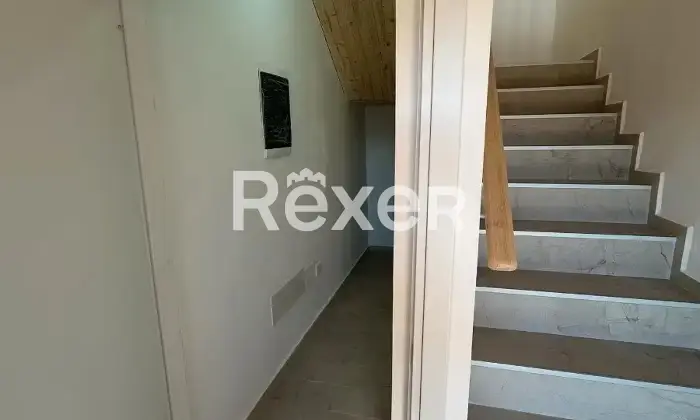 Rexer-Rota-dImagna-Casale-di-mq-Completamente-Ristrutturato-con-Vista-e-Ampio-Terreno-Perfetto-per-BB-o-grande-famiglia-Altro