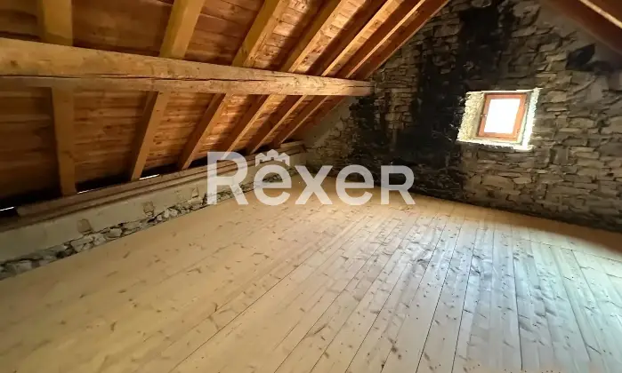 Rexer-Rota-dImagna-Casale-di-mq-Completamente-Ristrutturato-con-Vista-e-Ampio-Terreno-Perfetto-per-BB-o-grande-famiglia-Altro