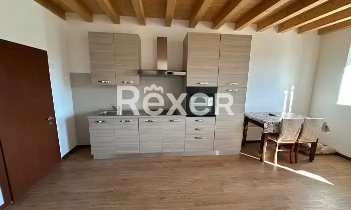 Rexer-Rota-dImagna-Casale-di-mq-Completamente-Ristrutturato-con-Vista-e-Ampio-Terreno-Perfetto-per-BB-o-grande-famiglia-Altro