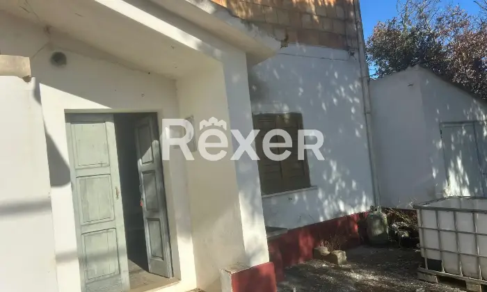 Rexer-Terzo-Cavone-Casa-indipendente-vicino-al-mare-con-due-appartamenti-e-terreno-piantumato-m-Altro