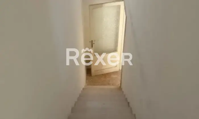 Rexer-Terzo-Cavone-Casa-indipendente-vicino-al-mare-con-due-appartamenti-e-terreno-piantumato-m-Altro
