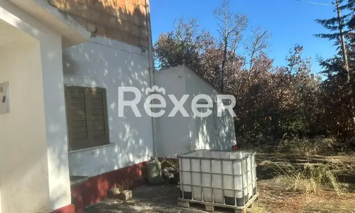 Rexer-Terzo-Cavone-Casa-indipendente-vicino-al-mare-con-due-appartamenti-e-terreno-piantumato-m-Altro