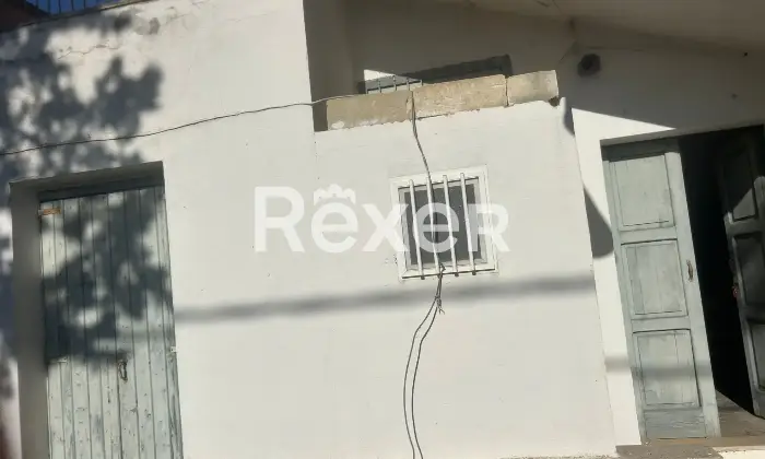 Rexer-Terzo-Cavone-Casa-indipendente-vicino-al-mare-con-due-appartamenti-e-terreno-piantumato-m-Altro