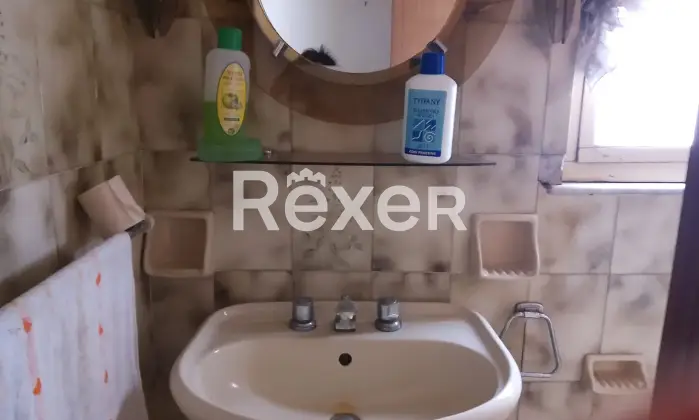 Rexer-Patern-Casa-depoca-in-vendita-in-via-Costanzo-a-Patern-Altro