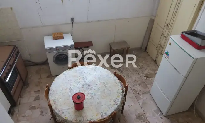 Rexer-Patern-Casa-depoca-in-vendita-in-via-Costanzo-a-Patern-Altro