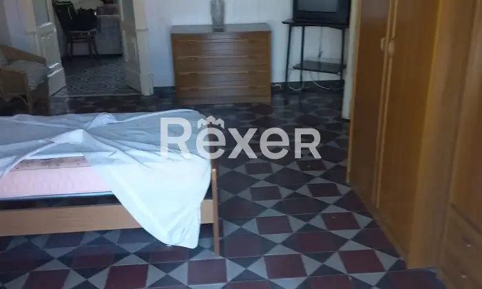 Rexer-Patern-Casa-depoca-in-vendita-in-via-Costanzo-a-Patern-Altro