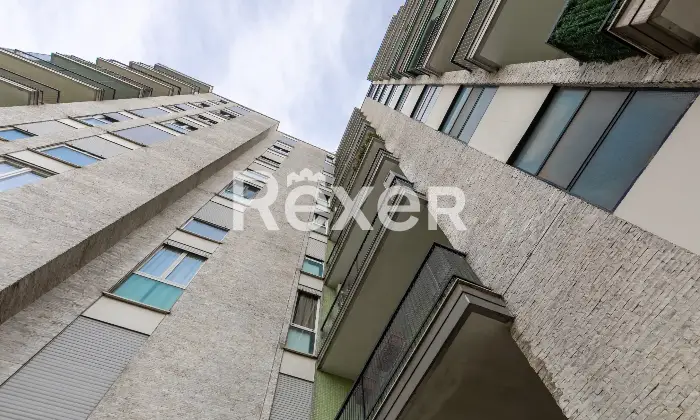 Rexer-Milano-Ampio-trilocale-con-doppio-ingresso-e-balcone-Altro