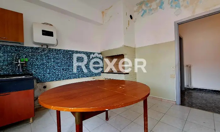 Rexer-Cagli-AMPIO-APPARTAMENTO-AL-PIANO-IN-PALAZZINA-BIFAMIGLIARE-Cucina