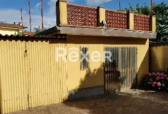 Rexer-Pieve-a-Nievole-Casa-bifamiliare-indipendente-con-giardino-Box