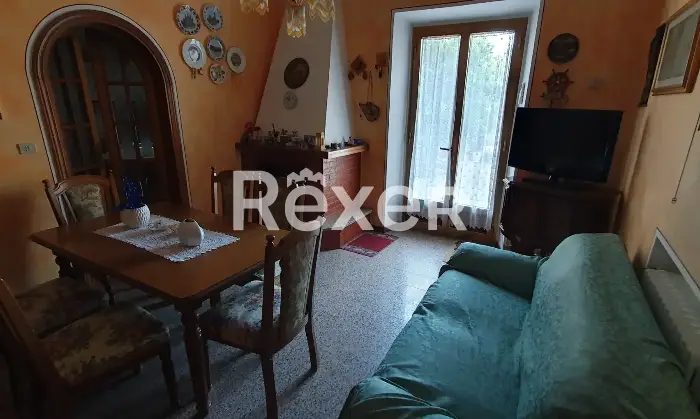 Rexer-Pieve-a-Nievole-Casa-bifamiliare-indipendente-con-giardino-Soggiorno