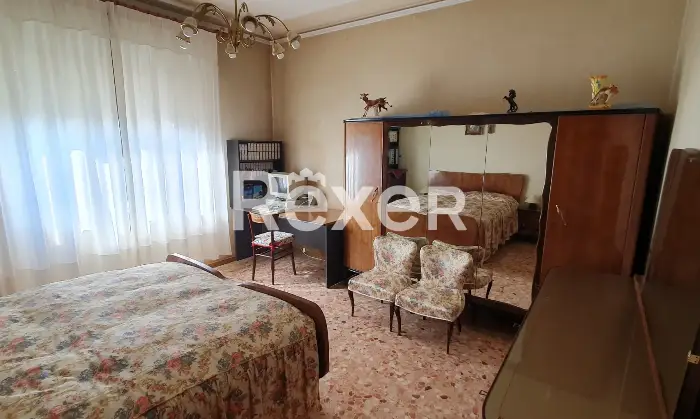 Rexer-Pieve-a-Nievole-Ampio-complesso-residenziale-con-due-unit-indipendenti-giardino-privato-e-pertinenze-ideale-per-famiglie-o-attivit-ricettive-CameraDaLetto