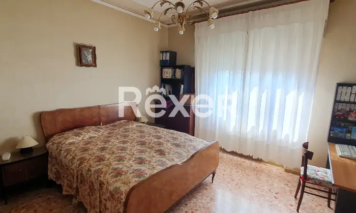 Rexer-Pieve-a-Nievole-Ampio-complesso-residenziale-con-due-unit-indipendenti-giardino-privato-e-pertinenze-ideale-per-famiglie-o-attivit-ricettive-Camera-da-letto