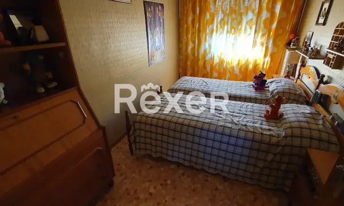 Rexer-Pieve-a-Nievole-Ampio-complesso-residenziale-con-due-unit-indipendenti-giardino-privato-e-pertinenze-ideale-per-famiglie-o-attivit-ricettive-CameraDaLetto