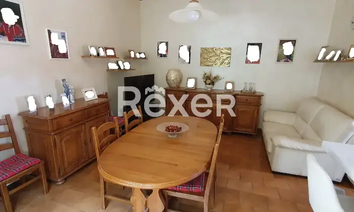 Rexer-Pieve-a-Nievole-Casa-bifamiliare-indipendente-con-giardino-Sala-da-pranzo