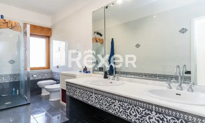 Rexer-Catanzaro-Appartamento-con-ascensore-e-posto-auto-Altro