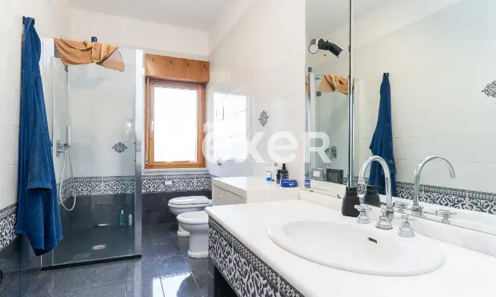 Rexer-Catanzaro-Appartamento-con-ascensore-e-posto-auto-Altro