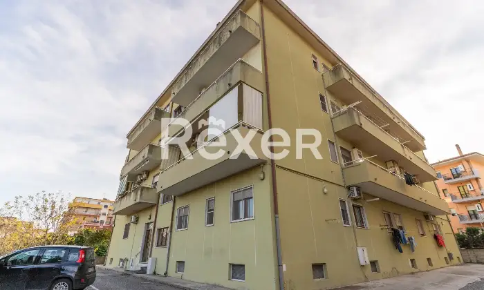 Rexer-Catanzaro-Appartamento-con-ascensore-e-posto-auto-Altro