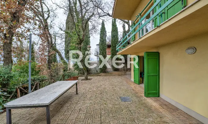Rexer-Magione-Villa-indipendente-con-vista-lago-e-giardino-privato-Altro