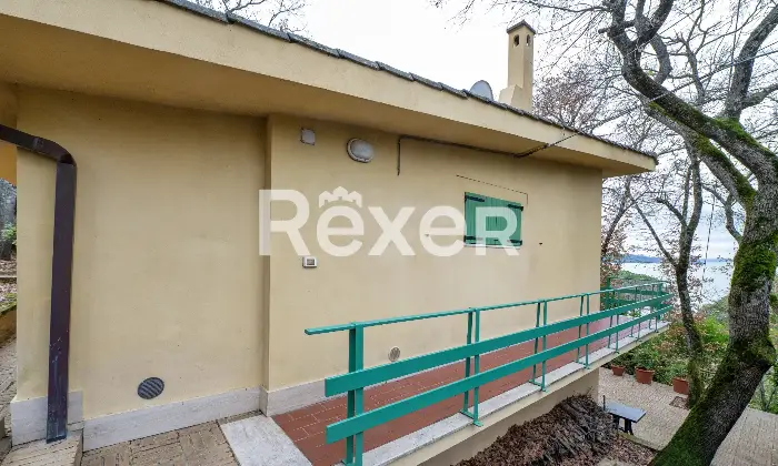 Rexer-Magione-Villa-indipendente-con-vista-lago-e-giardino-privato-Altro