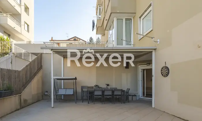 Rexer-Trieste-Appartamento-con-ampia-terrazza-Altro
