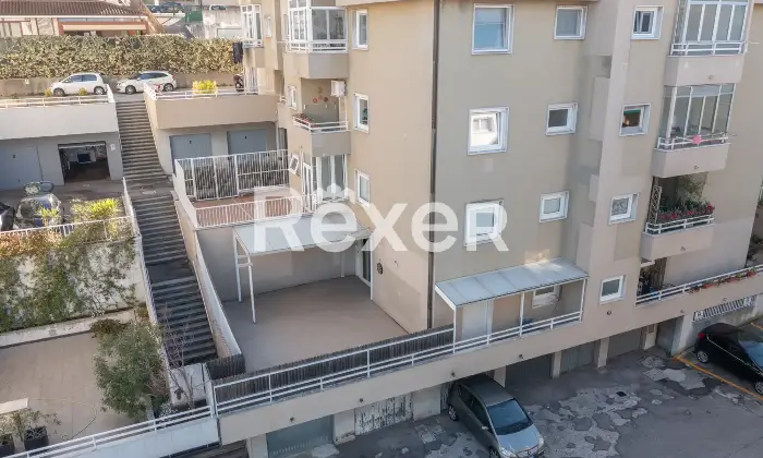 Rexer-Trieste-Appartamento-con-ampia-terrazza-Altro