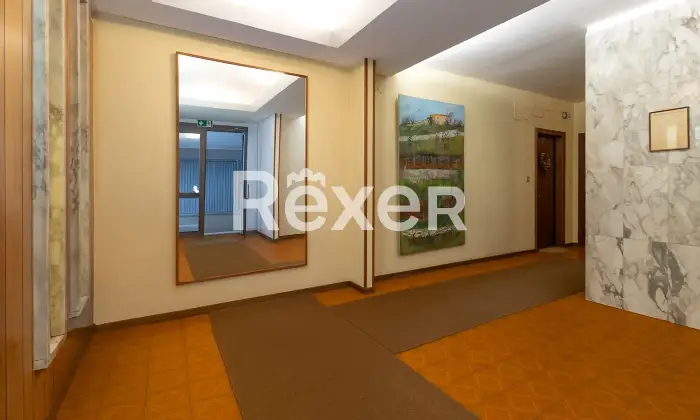 Rexer-Trieste-Appartamento-con-ampia-terrazza-Altro