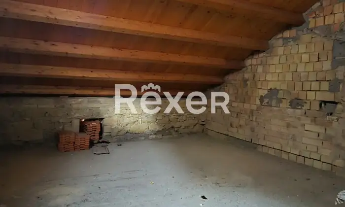 Rexer-San-Vito-Chietino-Porzione-indipendente-su-tre-livelli-con-tetto-nuovo-San-Vito-Chietino-Altro