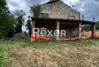 Rexer-Maiolo-Casolare-indipendente-con-terreno-agricolo-Terrazzo