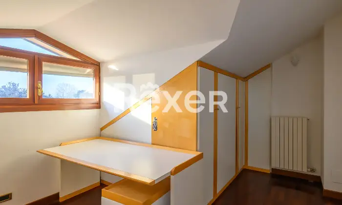 Rexer-Padova-Luminoso-appartamento-signorile-Altro