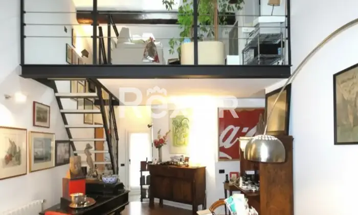 Rexer-Ferrara-Appartamento-in-centro-storico-con-soppalco-Altro