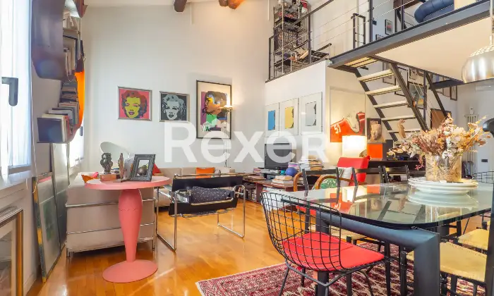 Rexer-Ferrara-Appartamento-in-centro-storico-con-soppalco-Altro