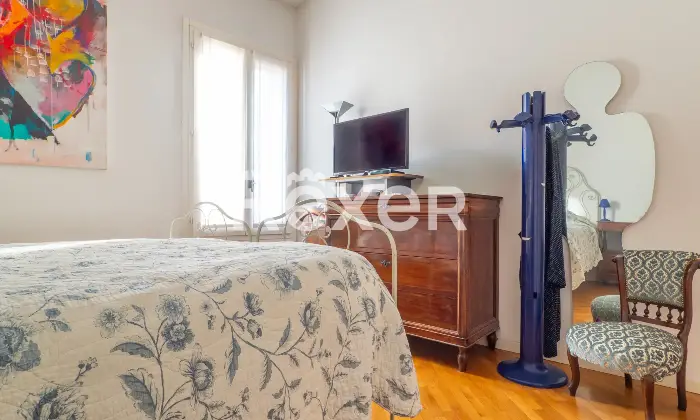 Rexer-Ferrara-Appartamento-in-centro-storico-con-soppalco-Altro