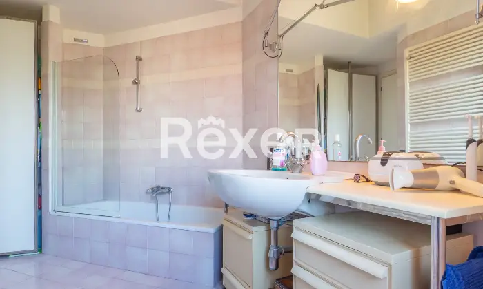 Rexer-Ferrara-Appartamento-in-centro-storico-con-soppalco-Altro