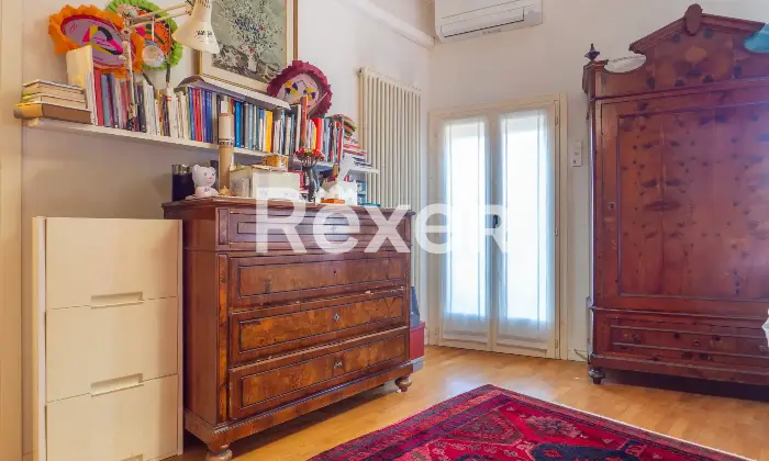 Rexer-Ferrara-Appartamento-in-centro-storico-con-soppalco-Altro