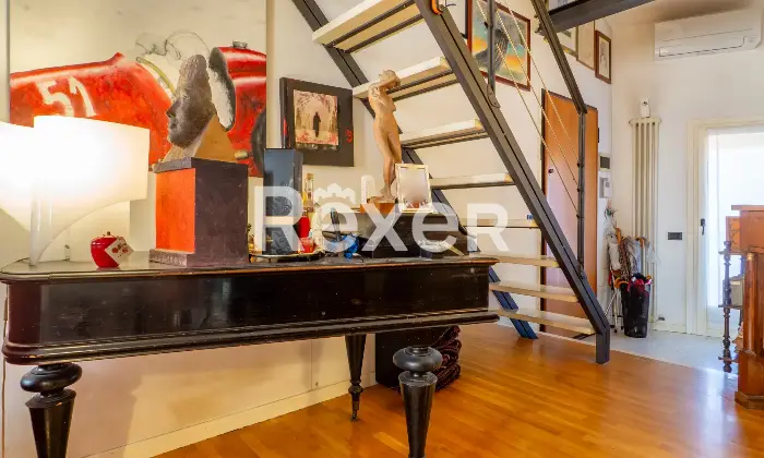 Rexer-Ferrara-Appartamento-in-centro-storico-con-soppalco-Altro