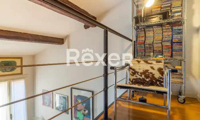 Rexer-Ferrara-Appartamento-in-centro-storico-con-soppalco-Altro