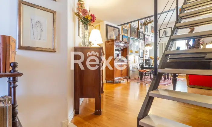 Rexer-Ferrara-Appartamento-in-centro-storico-con-soppalco-Altro